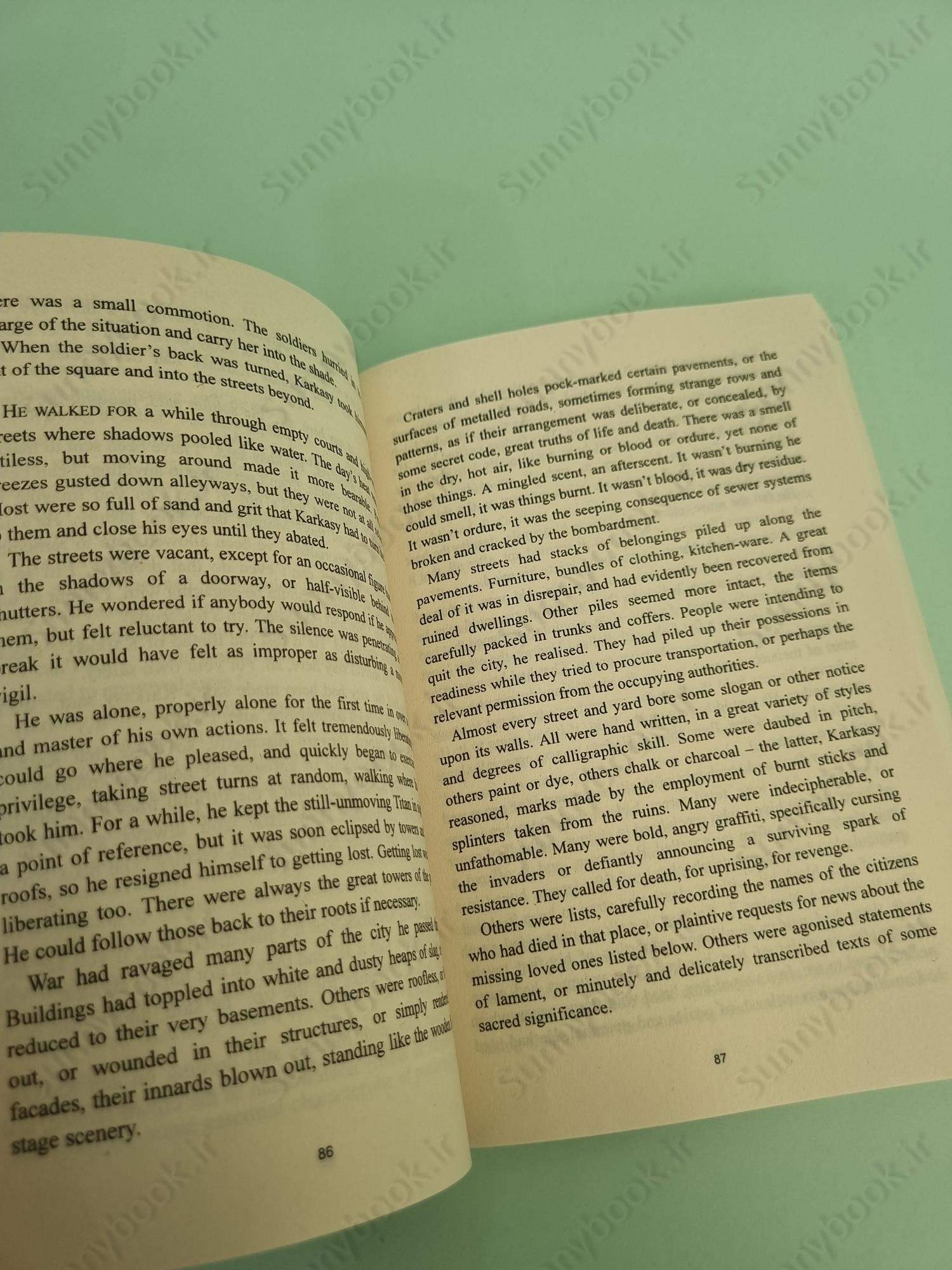Horus Rising: The Seeds of Heresy Are Sown (The Horus Heresy Book 1) main 1 5