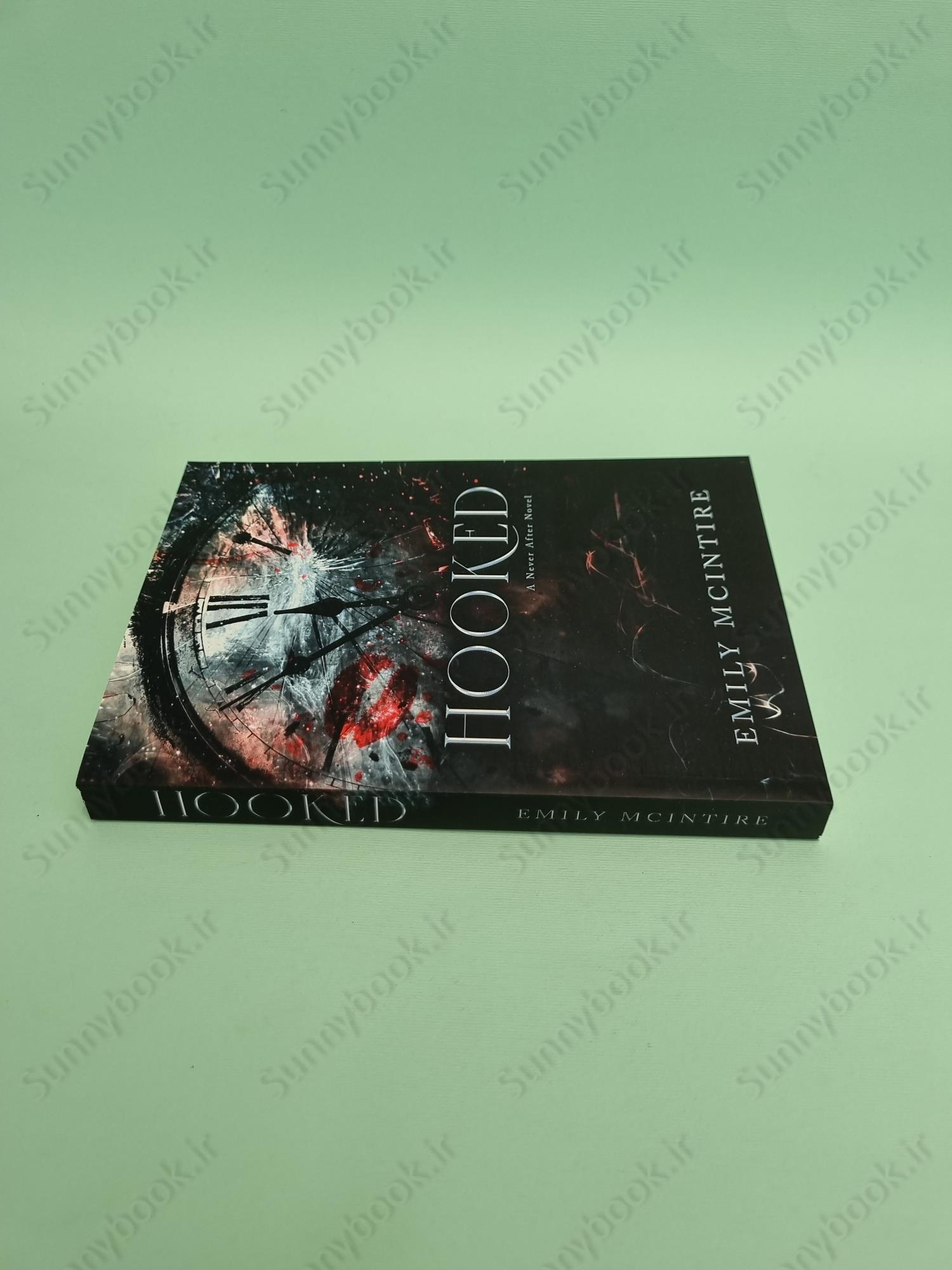 Hooked (Never After 1) main 1 5