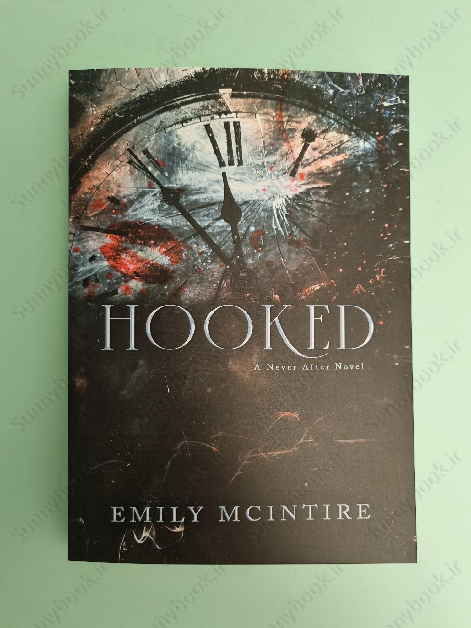 Hooked (Never After 1) main 1 2