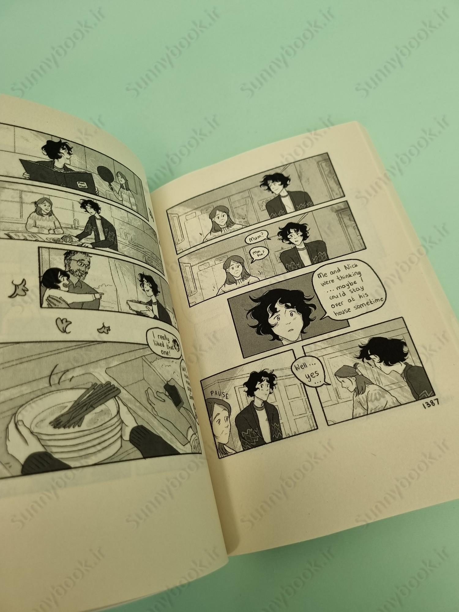 Heartstopper: Volume Five main 1 5