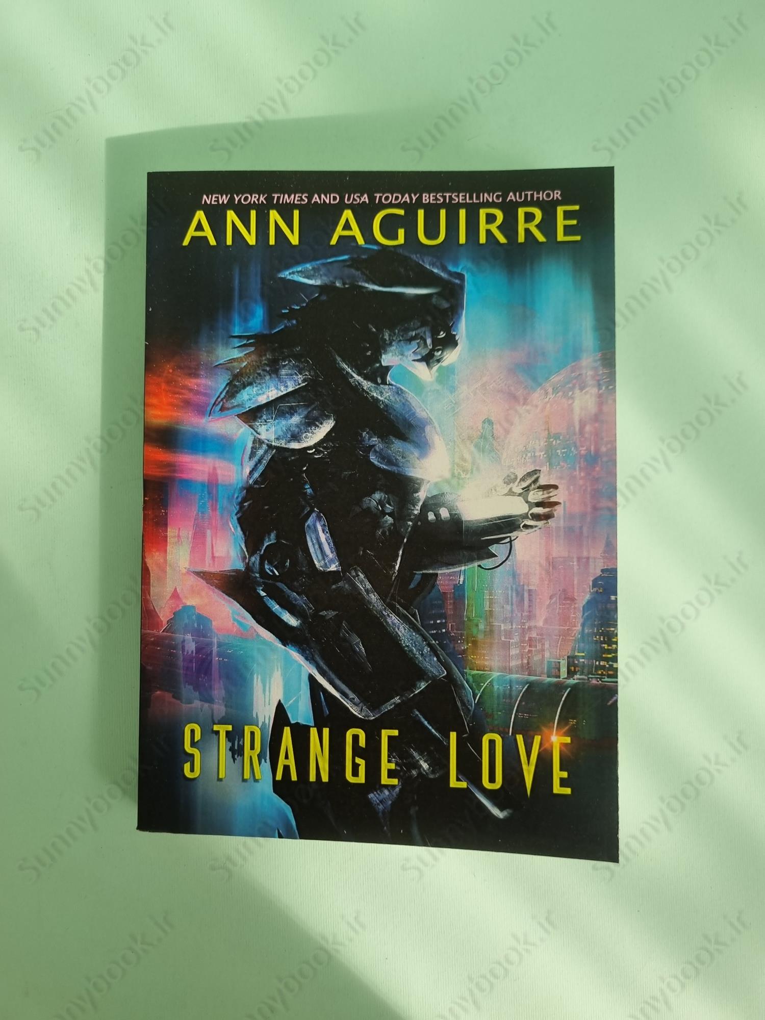 Strange Love (Galactic Love 1) main 1 2