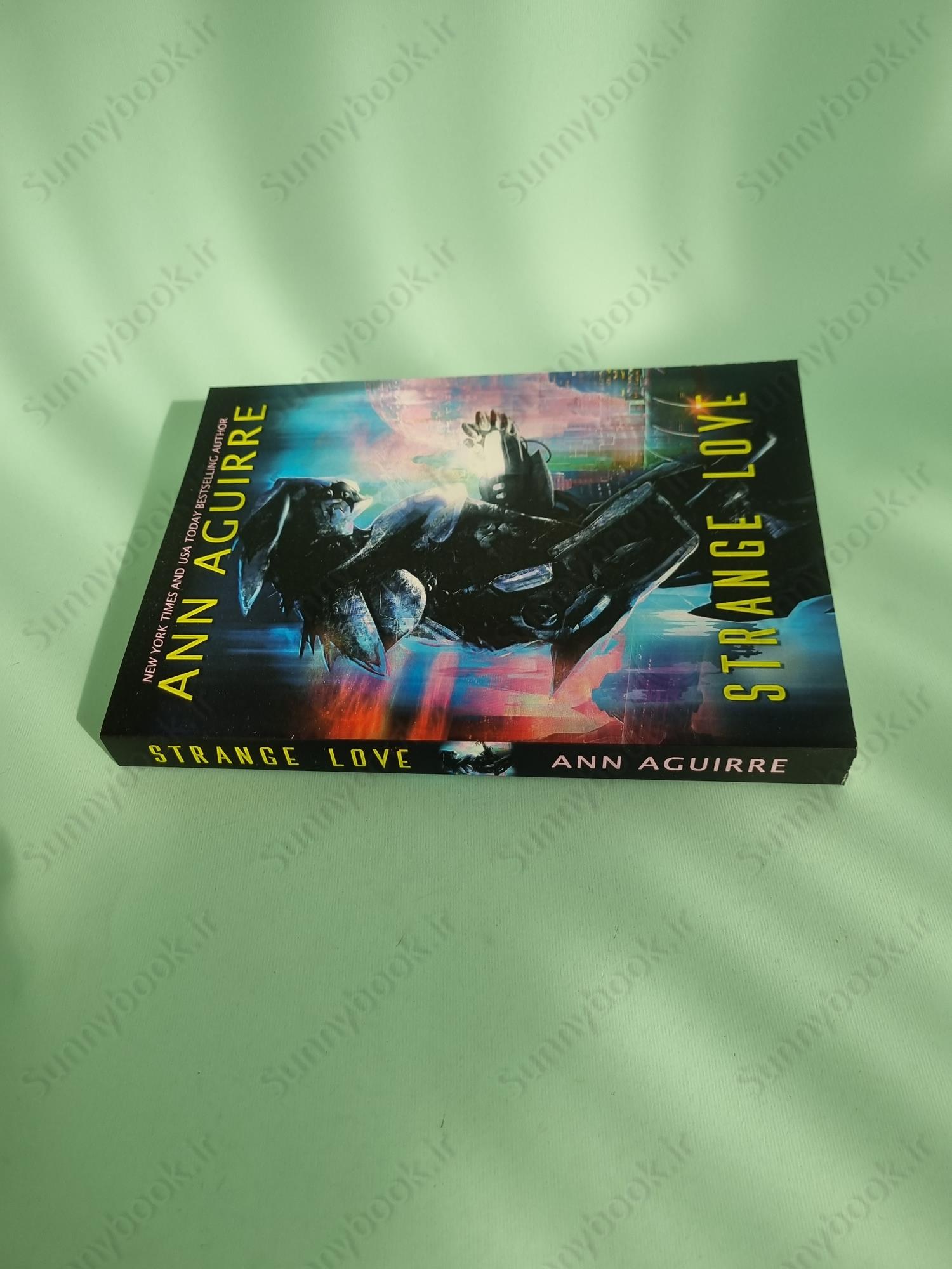 Strange Love (Galactic Love 1) main 1 4