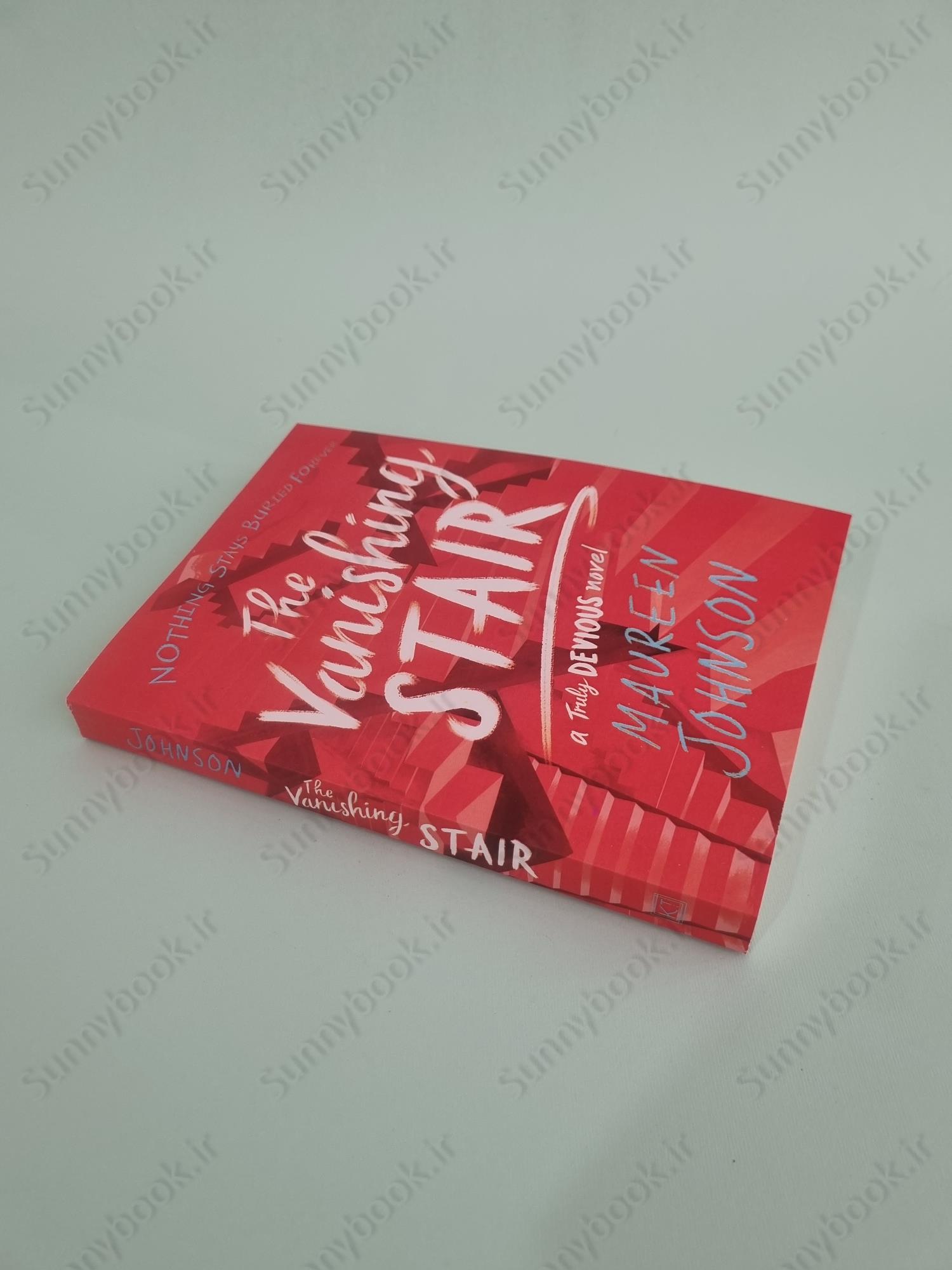 The Vanishing Stair (Truly Devious, 2) main 1 3