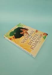 The Woman in the White Kimono thumb 2 3