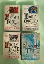 Golden Fool (The Tawny Man Trilogy, Book 2) thumb 2 5