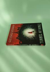 Tunnel of Bones (City of Ghosts 2) thumb 2 4