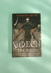 Gideon the Ninth (The Locked Tomb 1) thumb 1 2