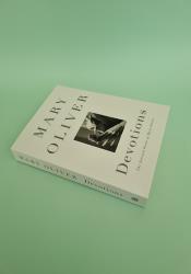 Devotions: The Selected Poems of Mary Oliver thumb 1 3