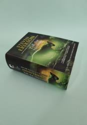 Toll The Hounds (The Malazan Book of the Fallen 8) thumb 1 3