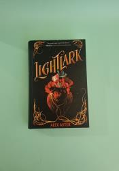 Lightlark (The Lightlark Saga Book 1) thumb 2 2