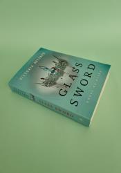 Glass Sword (Red Queen 2) thumb 1 3