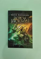 The Lightning Thief (Percy Jackson and the Olympians 1) thumb 1 2