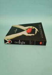 Twilight (The Twilight Saga 1) thumb 2 4