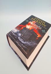 Midnight Tides (Malazan Book of the Fallen 5) thumb 1 6