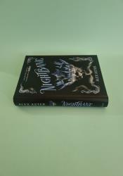 Nightbane (The Lightlark Saga Book 2) thumb 1 4